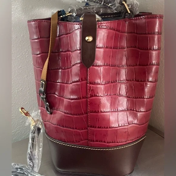 DOONEY AND BURKE..Burgundy Croc-Embossed Shoulder/Crossbody Bag - Picture 3 of 16